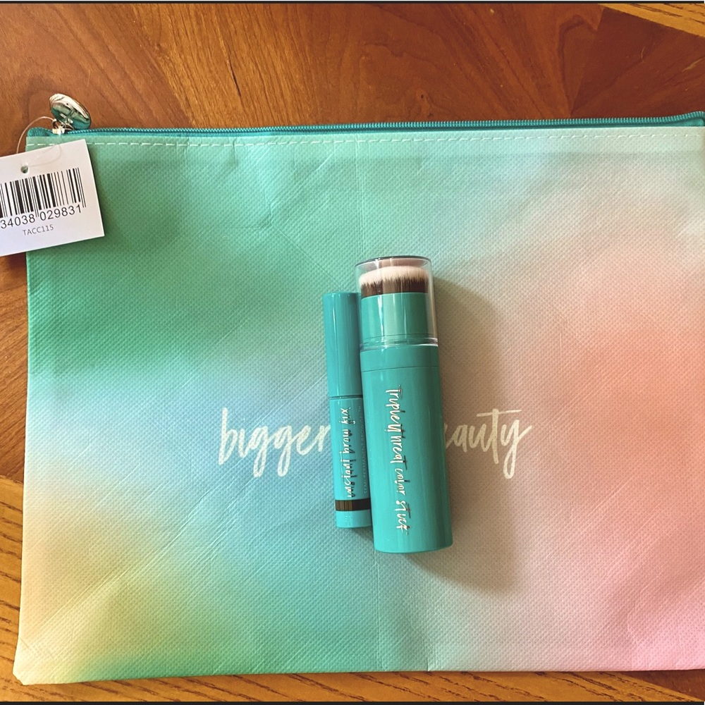 Thrive Causemetics Makeup Bundle